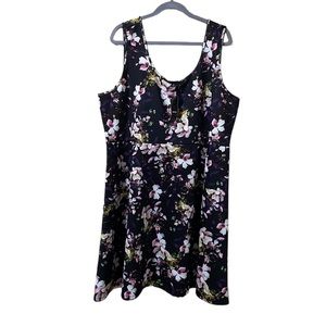 Torrid floral scuba skater dress. Black w/ pink & white flowers. Size 4x 26. EUC